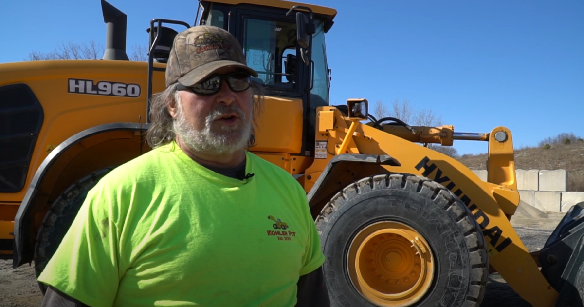 Kohler Pit Sand & Gravel: Hyundai HL960 Wheel Loader Customer ...